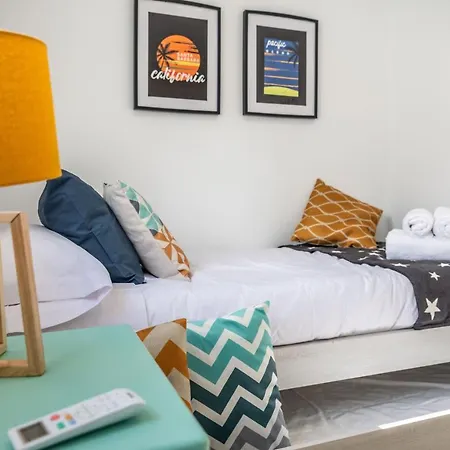 Vb Seguiriyas Paired House 2bdr Sea Views Бенальмадена